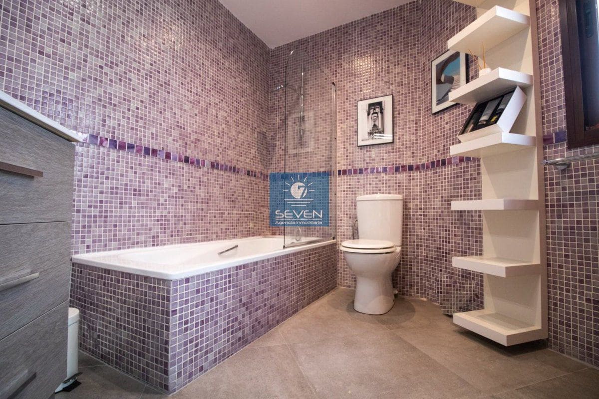 5 bedroom Villa for sale in Almunecar with garage - € 945,000 (Ref: 9176645)