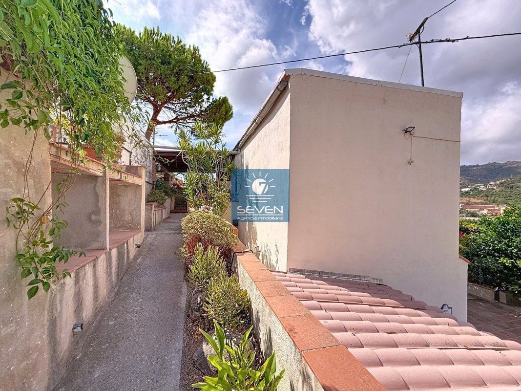 3 bedroom Finca/Country House for sale in Almunecar - € 275,000 (Ref: 9305217)