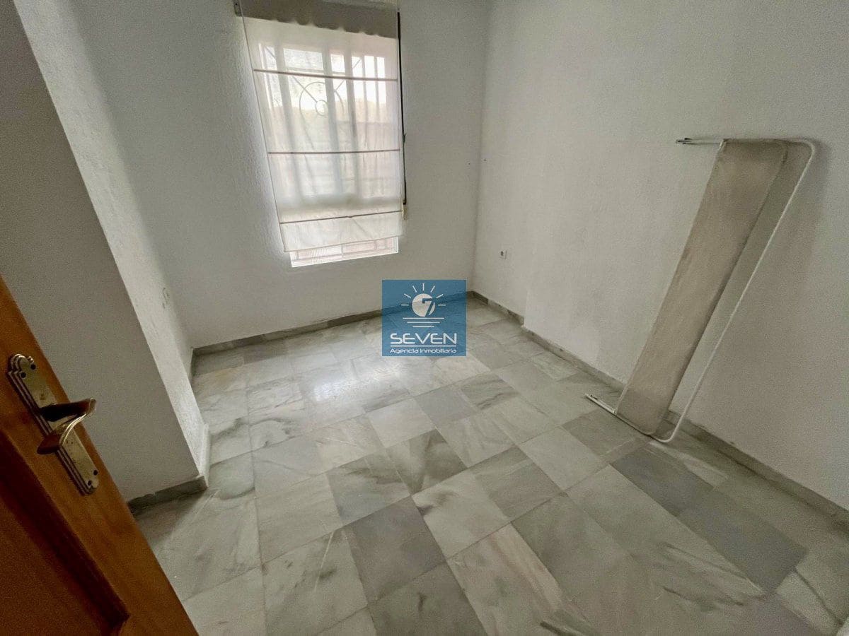 6 slaapkamer Huis te koop in Almunecar met garage - € 310.000 (Ref: 9306411)