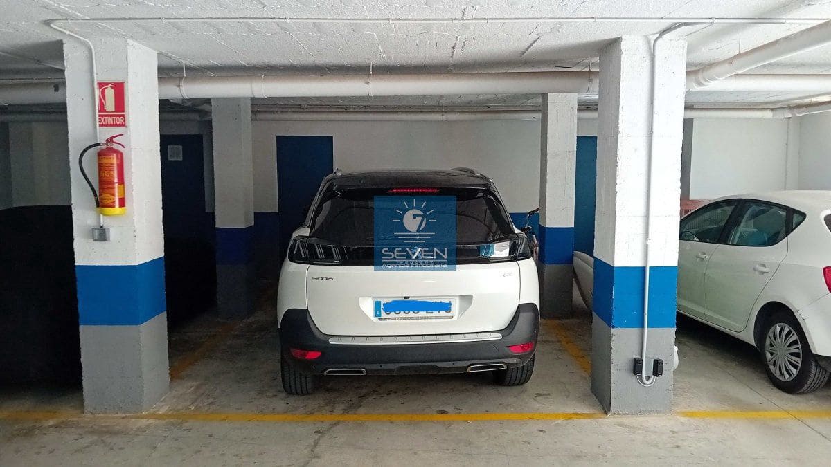 3 slaapkamer Appartement te koop in Almunecar met garage - € 385.000 (Ref: 9436932)