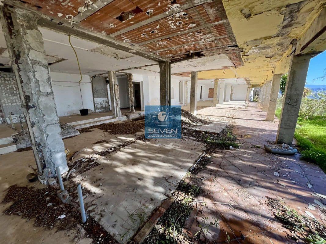 Chalet de 5 habitaciones en La Herradura en venta - 1.750.000 € (Ref: 9470928)