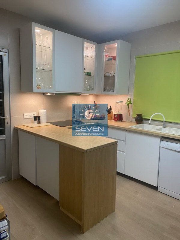 2 camera da letto Villa in vendita in Cotobro con garage - 570.000 € (Rif: 9475945)