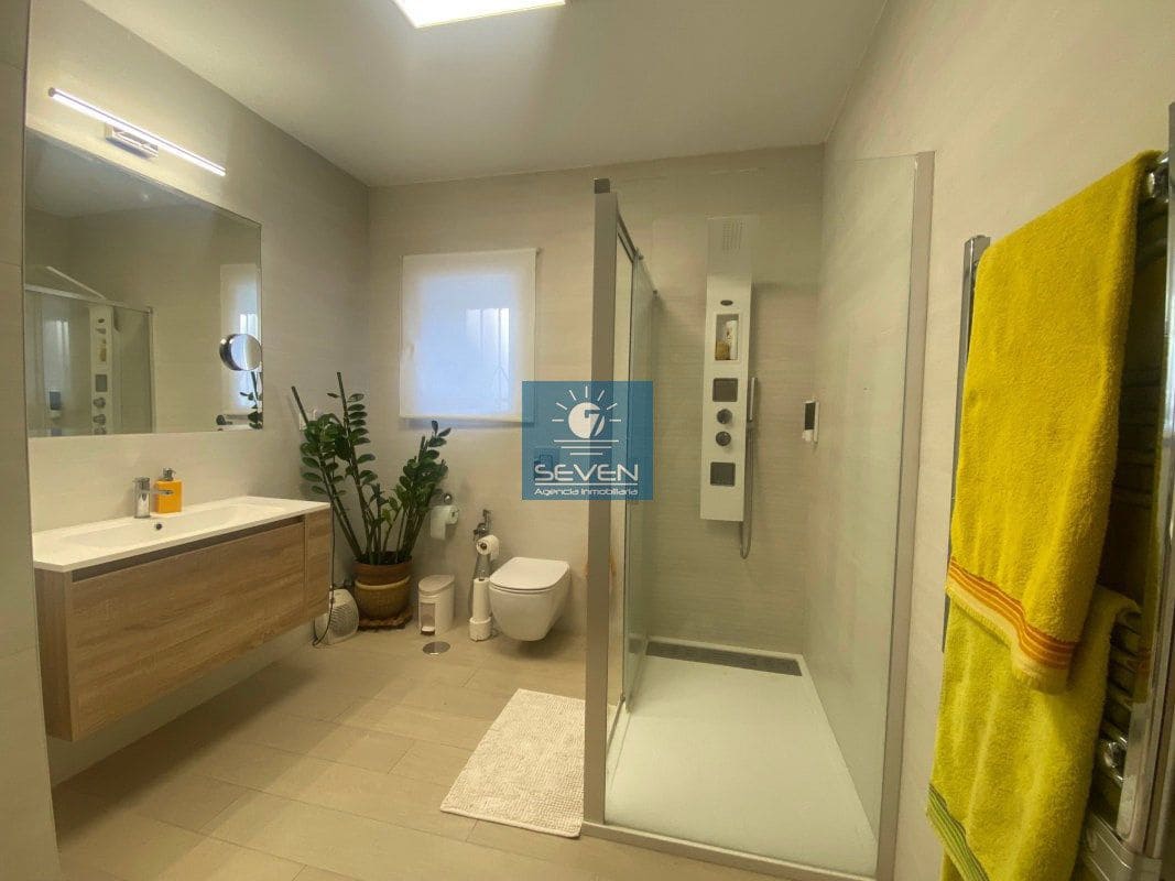 2 camera da letto Villa in vendita in Cotobro con garage - 570.000 € (Rif: 9475945)