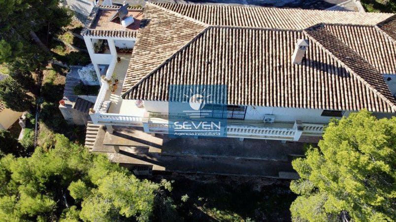 2 camera da letto Villa in vendita in Cotobro con garage - 570.000 € (Rif: 9475945)