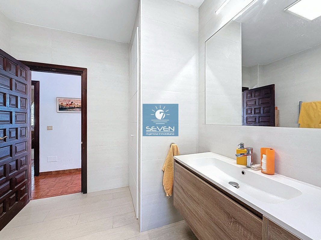 2 camera da letto Villa in vendita in Cotobro con garage - 570.000 € (Rif: 9475945)