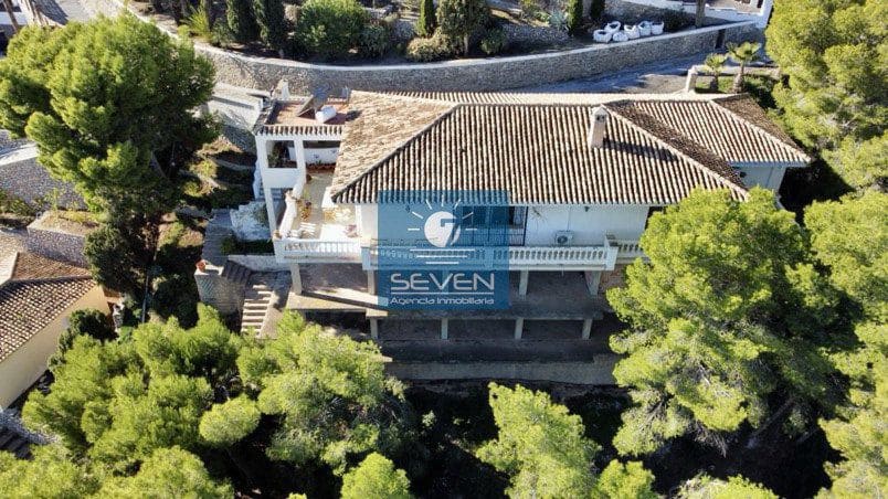 2 camera da letto Villa in vendita in Cotobro con garage - 570.000 € (Rif: 9475945)