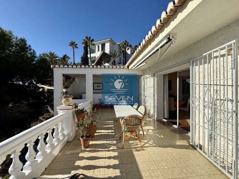 2 camera da letto Villa in vendita in Cotobro con garage - 570.000 € (Rif: 9475945)