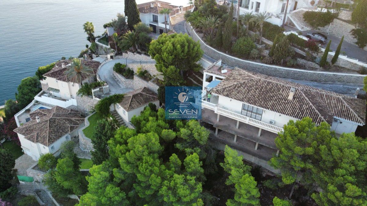 2 camera da letto Villa in vendita in Cotobro con garage - 570.000 € (Rif: 9475945)