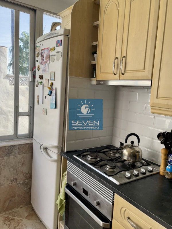 7 makuuhuone Huvila myytävänä paikassa Cotobro mukana 
autotalli - 590 000 € (Ref: 9480987)