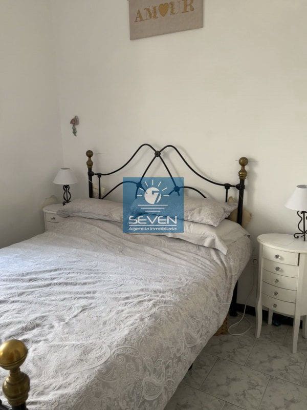 7 makuuhuone Huvila myytävänä paikassa Cotobro mukana 
autotalli - 590 000 € (Ref: 9480987)