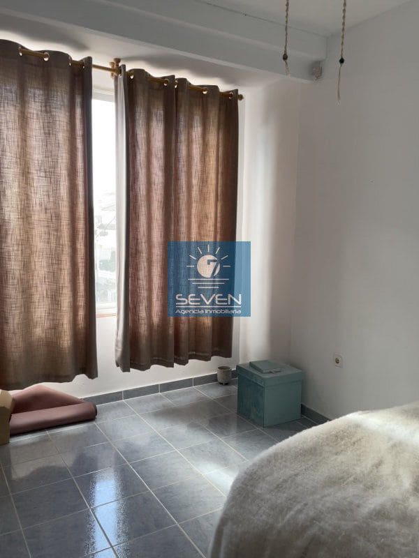 7 makuuhuone Huvila myytävänä paikassa Cotobro mukana 
autotalli - 590 000 € (Ref: 9480987)