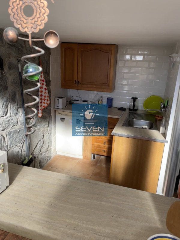 7 makuuhuone Huvila myytävänä paikassa Cotobro mukana 
autotalli - 590 000 € (Ref: 9480987)