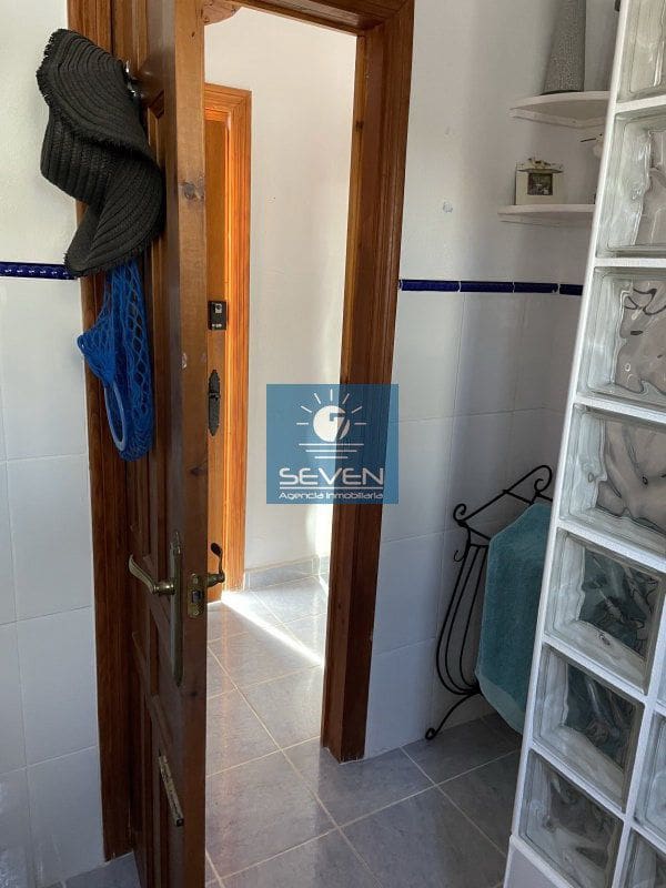 7 makuuhuone Huvila myytävänä paikassa Cotobro mukana 
autotalli - 590 000 € (Ref: 9480987)