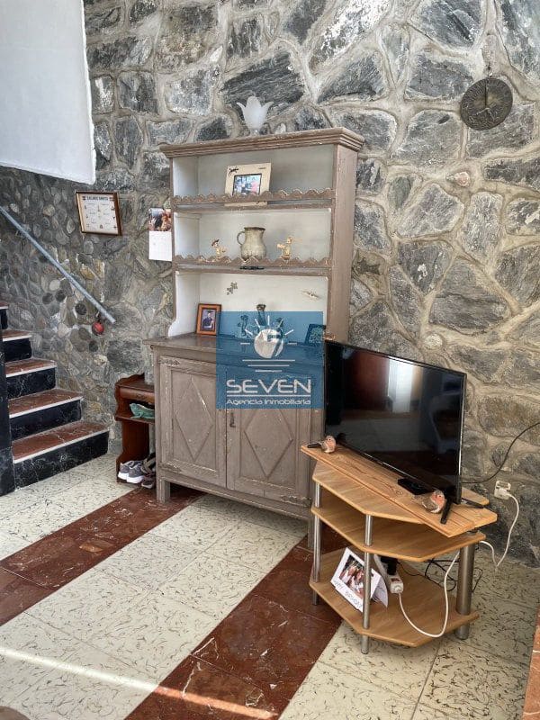 7 makuuhuone Huvila myytävänä paikassa Cotobro mukana 
autotalli - 590 000 € (Ref: 9480987)