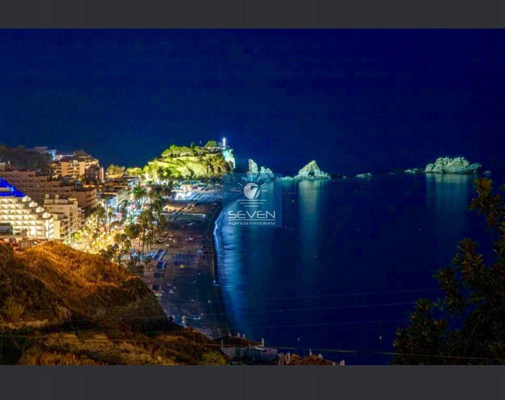 7 makuuhuone Huvila myytävänä paikassa Cotobro mukana 
autotalli - 590 000 € (Ref: 9480987)