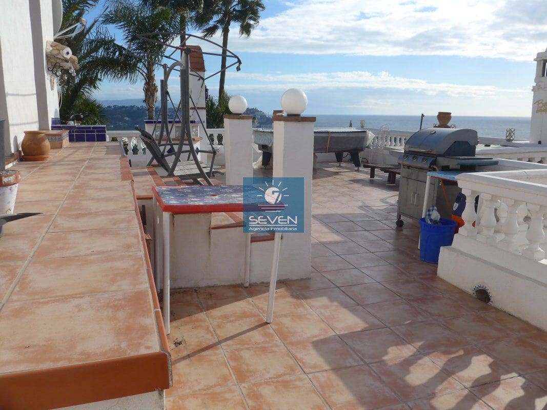 7 makuuhuone Huvila myytävänä paikassa Cotobro mukana 
autotalli - 590 000 € (Ref: 9480987)