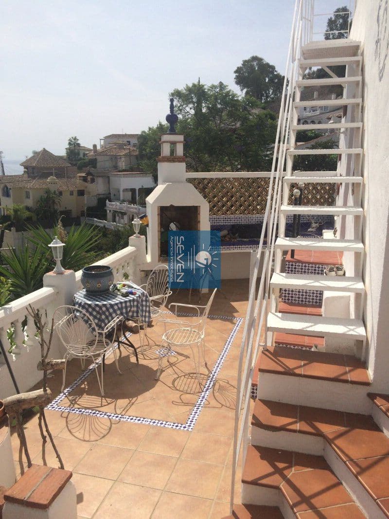 7 makuuhuone Huvila myytävänä paikassa Cotobro mukana 
autotalli - 590 000 € (Ref: 9480987)