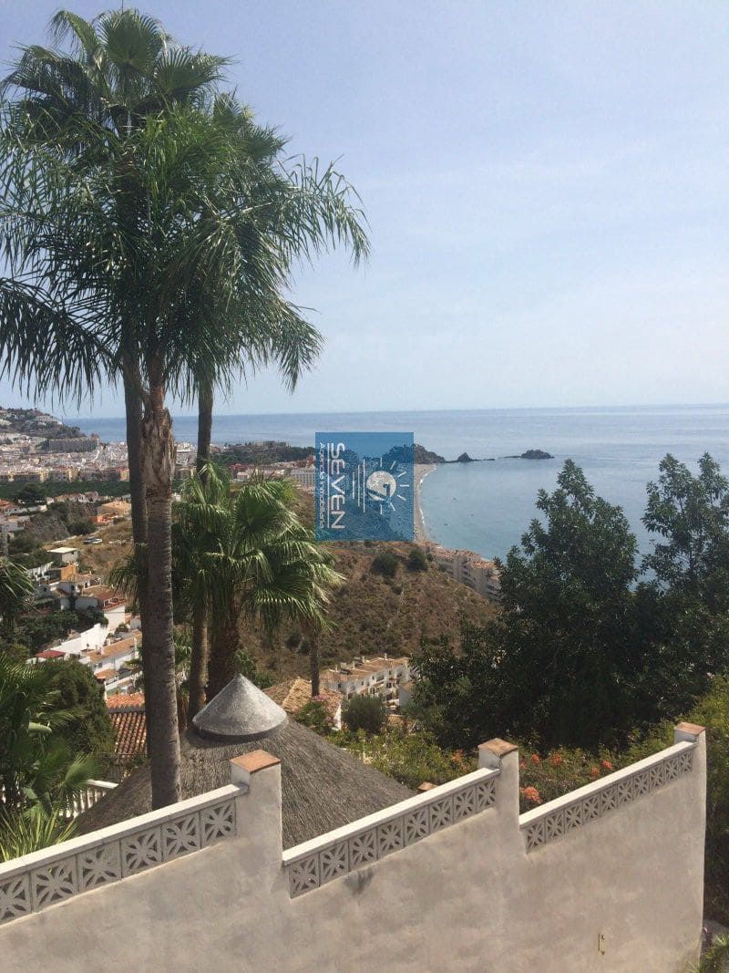 7 makuuhuone Huvila myytävänä paikassa Cotobro mukana 
autotalli - 590 000 € (Ref: 9480987)