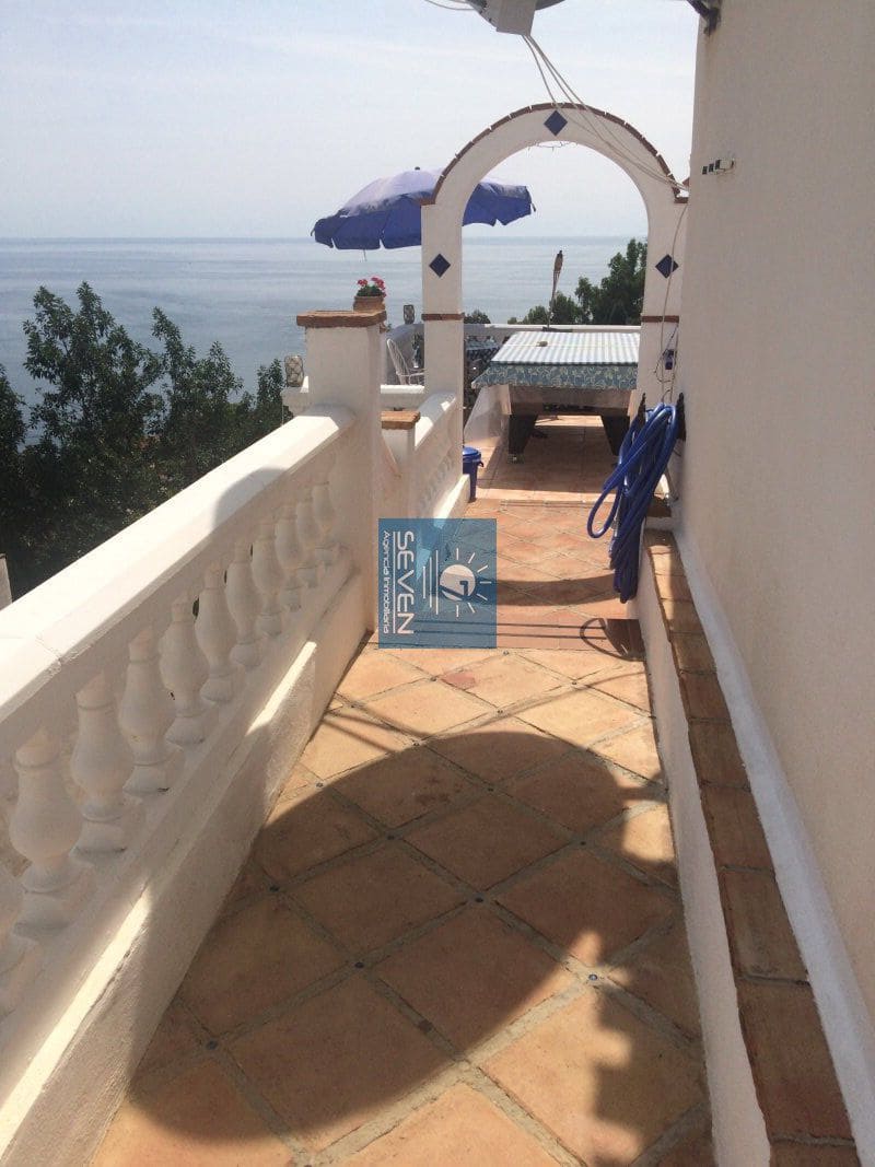 7 makuuhuone Huvila myytävänä paikassa Cotobro mukana 
autotalli - 590 000 € (Ref: 9480987)