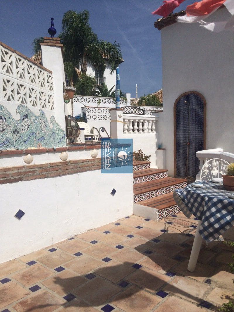 7 makuuhuone Huvila myytävänä paikassa Cotobro mukana 
autotalli - 590 000 € (Ref: 9480987)