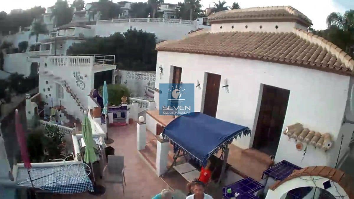 7 makuuhuone Huvila myytävänä paikassa Cotobro mukana 
autotalli - 590 000 € (Ref: 9480987)