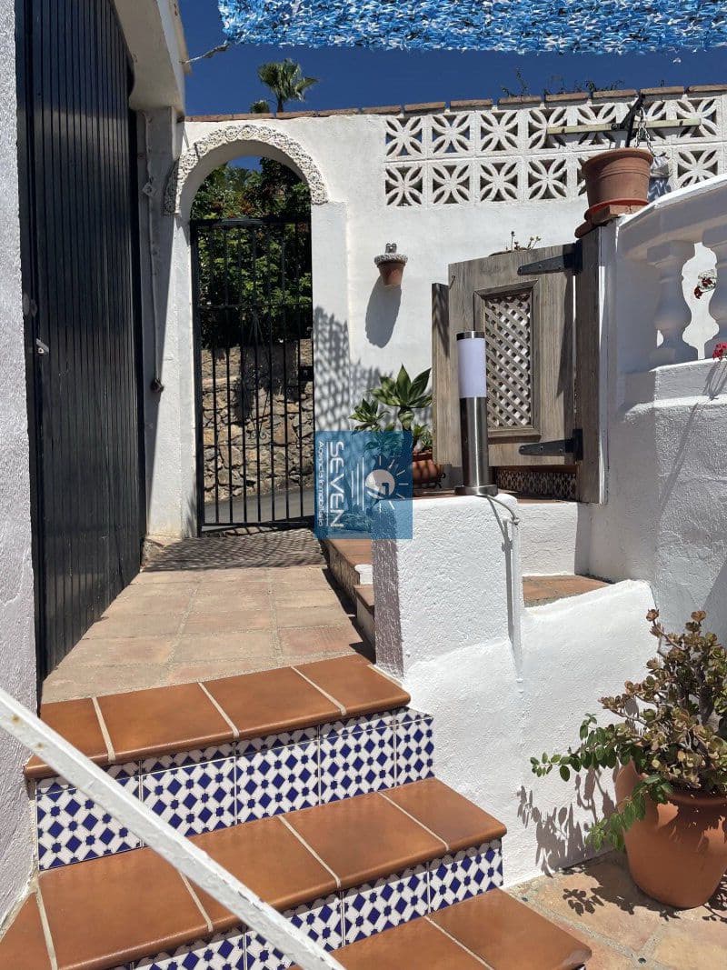 7 makuuhuone Huvila myytävänä paikassa Cotobro mukana 
autotalli - 590 000 € (Ref: 9480987)