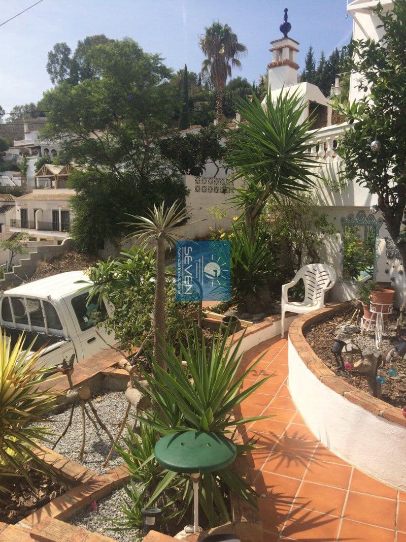 7 makuuhuone Huvila myytävänä paikassa Cotobro mukana 
autotalli - 590 000 € (Ref: 9480987)