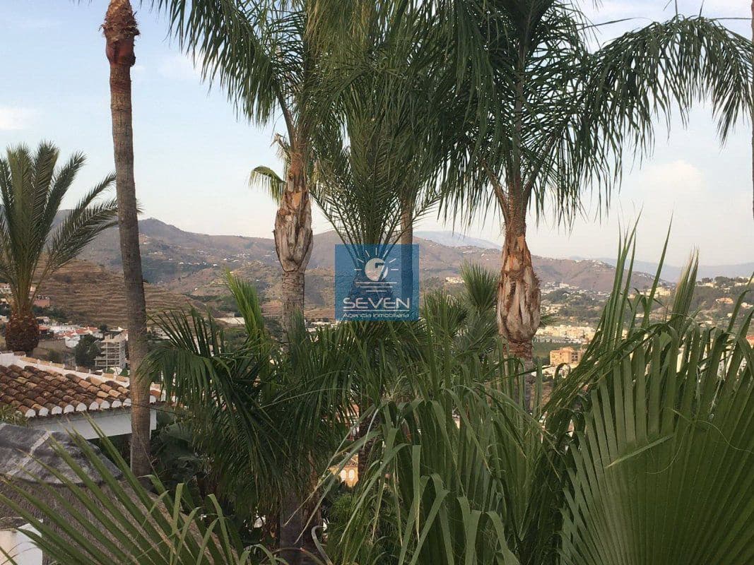 7 makuuhuone Huvila myytävänä paikassa Cotobro mukana 
autotalli - 590 000 € (Ref: 9480987)