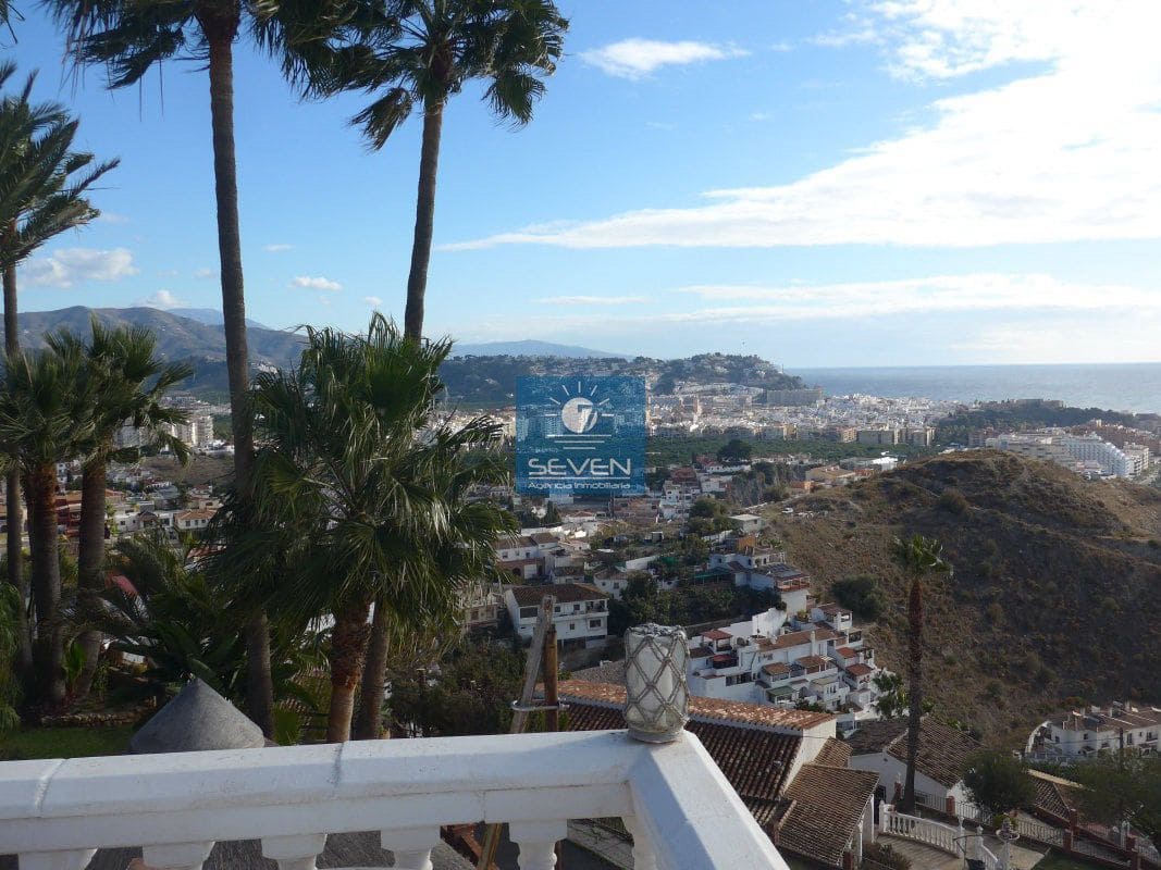 7 makuuhuone Huvila myytävänä paikassa Cotobro mukana 
autotalli - 590 000 € (Ref: 9480987)