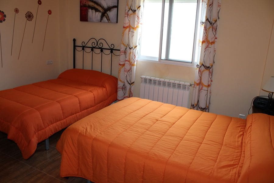 Chalet de 4 habitaciones en Itrabo en venta - 375.000 € (Ref: 9491276)