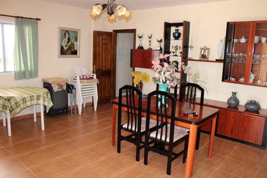 Chalet de 4 habitaciones en Itrabo en venta - 375.000 € (Ref: 9491276)