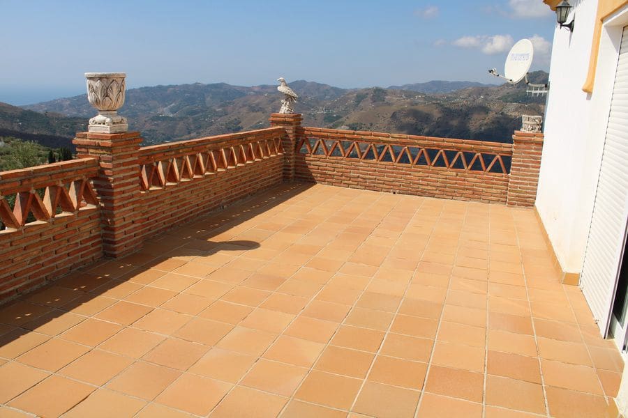 Chalet de 4 habitaciones en Itrabo en venta - 375.000 € (Ref: 9491276)