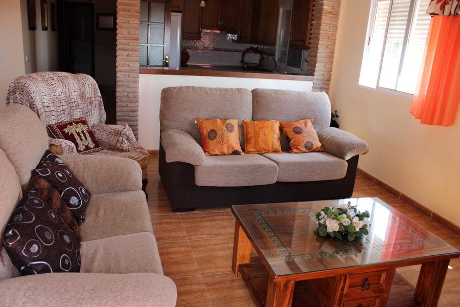 Chalet de 4 habitaciones en Itrabo en venta - 375.000 € (Ref: 9491276)