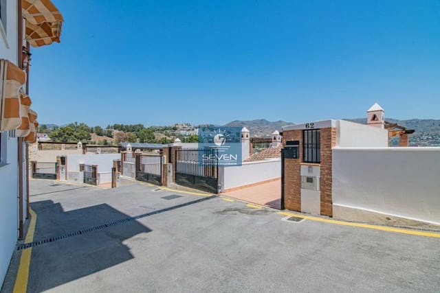 Casa de 3 habitaciones en Almuñécar en venta - 355.000 € (Ref: 9498905)