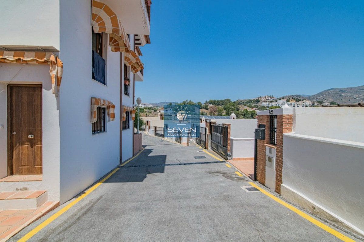 Casa de 3 habitaciones en Almuñécar en venta - 355.000 € (Ref: 9498905)