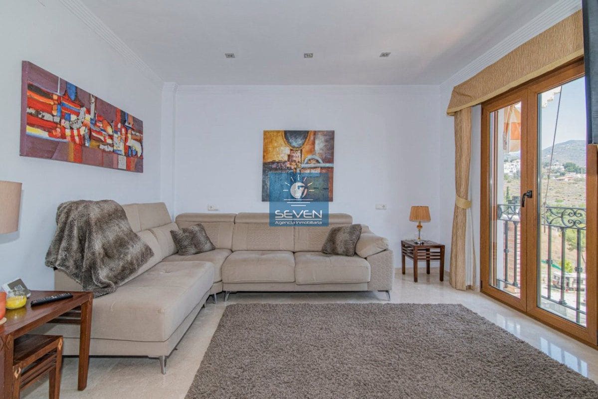 Casa de 3 habitaciones en Almuñécar en venta - 355.000 € (Ref: 9498905)