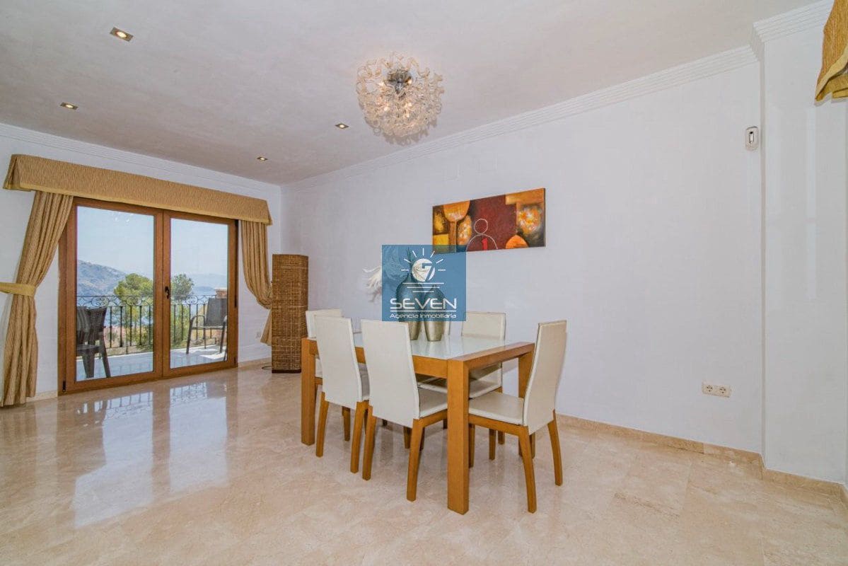 Casa de 3 habitaciones en Almuñécar en venta - 355.000 € (Ref: 9498905)