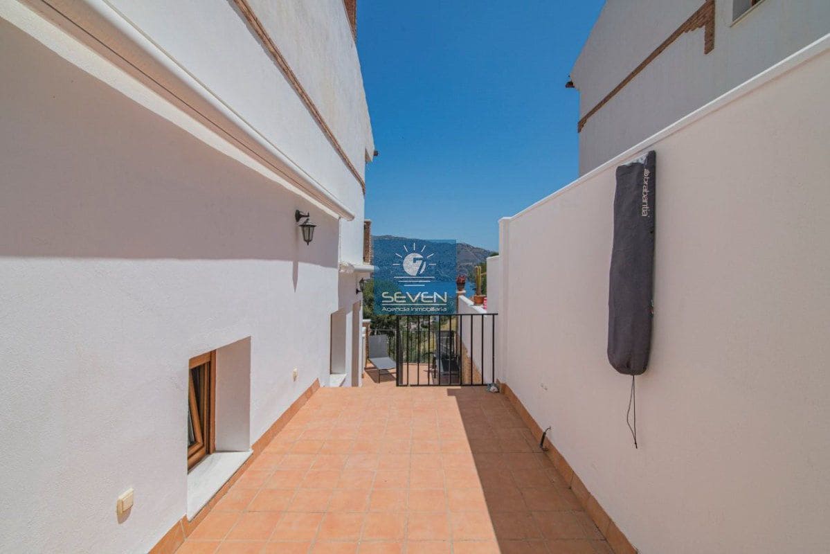 Casa de 3 habitaciones en Almuñécar en venta - 355.000 € (Ref: 9498905)