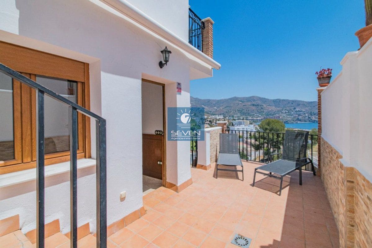 Casa de 3 habitaciones en Almuñécar en venta - 355.000 € (Ref: 9498905)