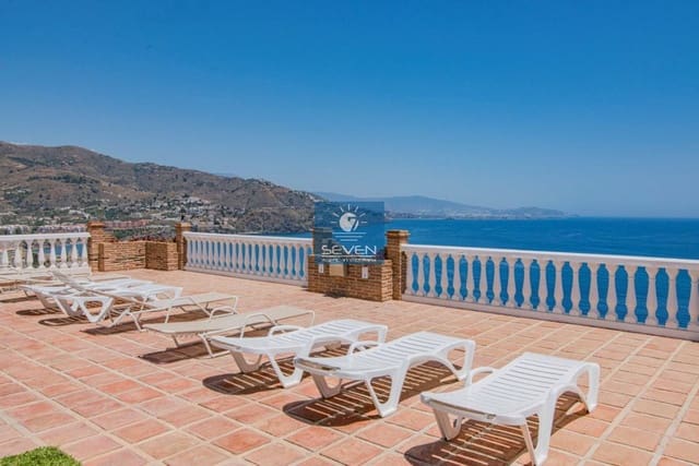 Casa de 3 habitaciones en Almuñécar en venta - 355.000 € (Ref: 9498905)