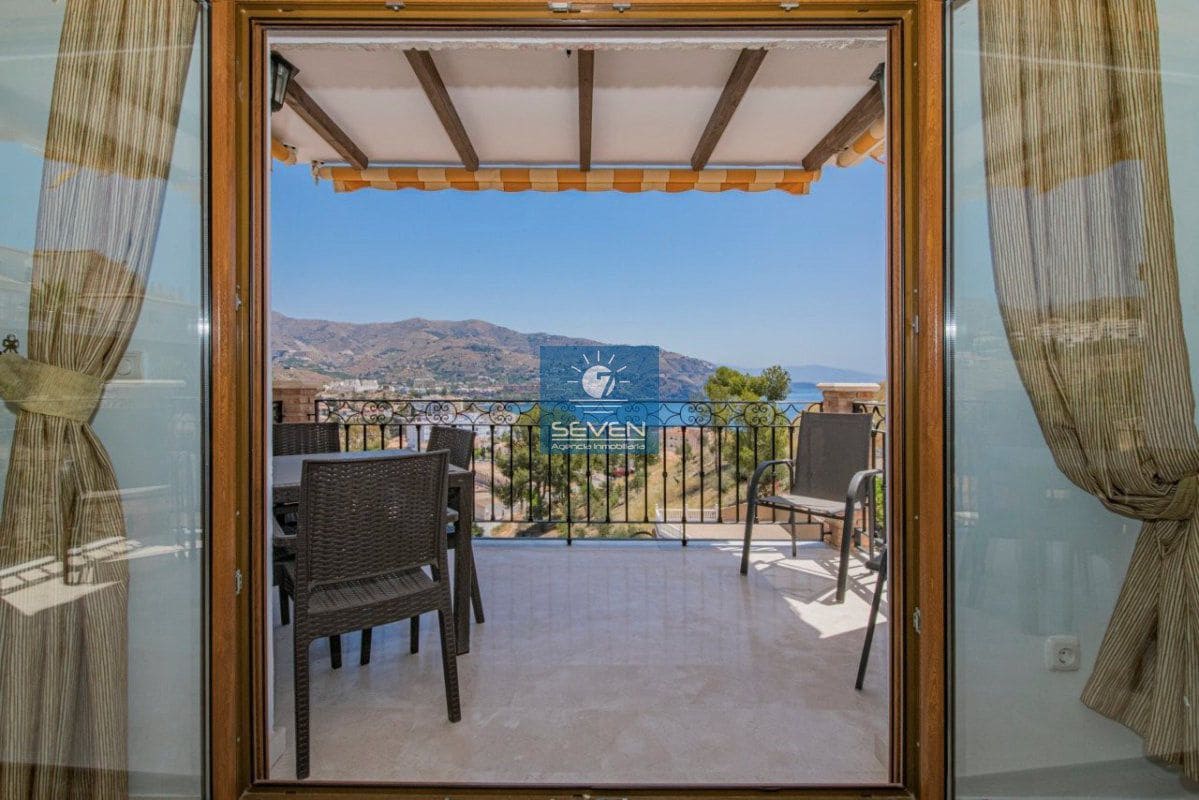 Casa de 3 habitaciones en Almuñécar en venta - 355.000 € (Ref: 9498905)