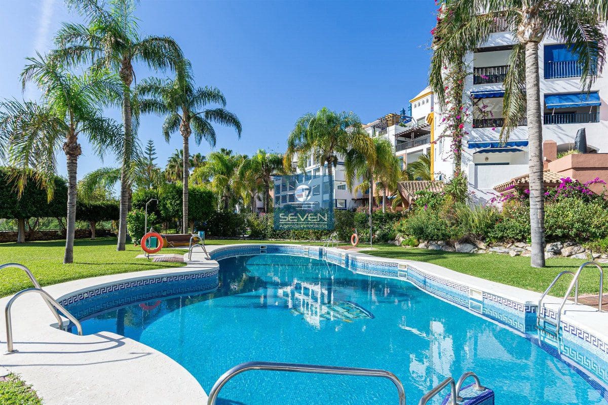 2 bedroom Apartment for sale in Almunecar with garage - € 350,000 (Ref: 9543136)