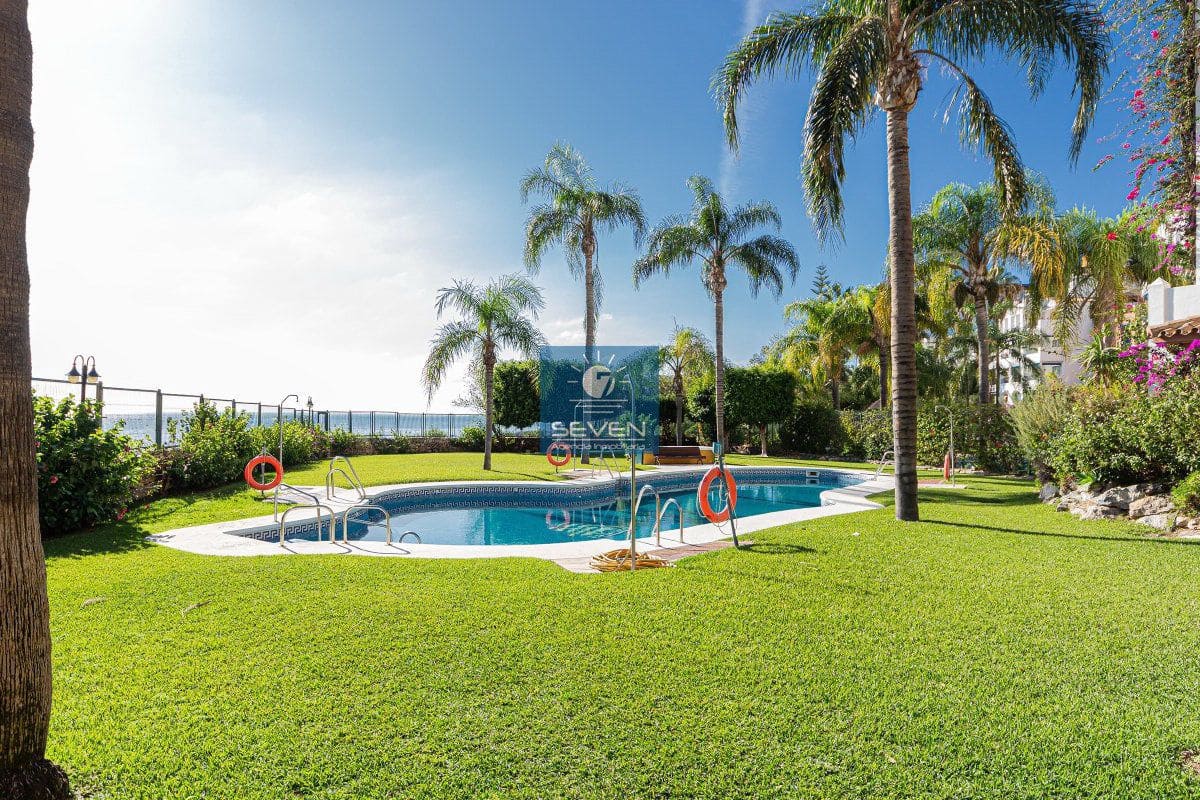 2 bedroom Apartment for sale in Almunecar with garage - € 350,000 (Ref: 9543136)