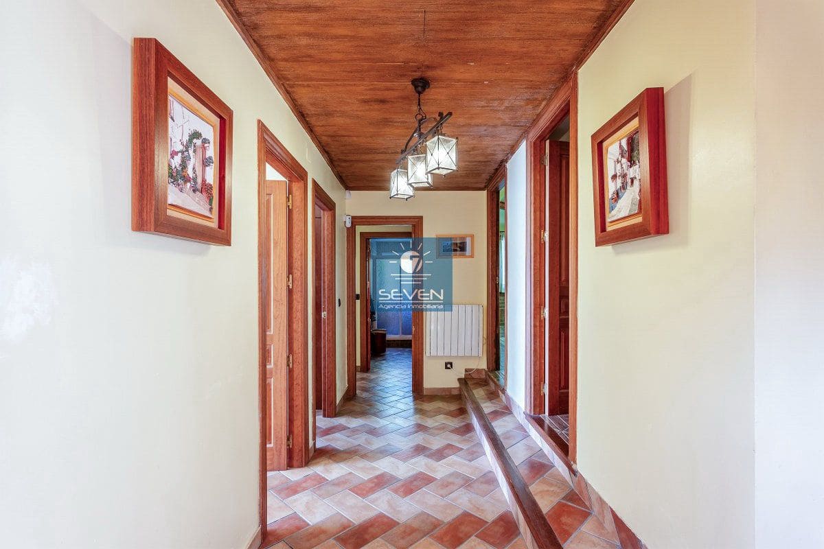 5 soveværelse Villa til salg i Velilla med garage - € 950.000 (Ref: 9627313)