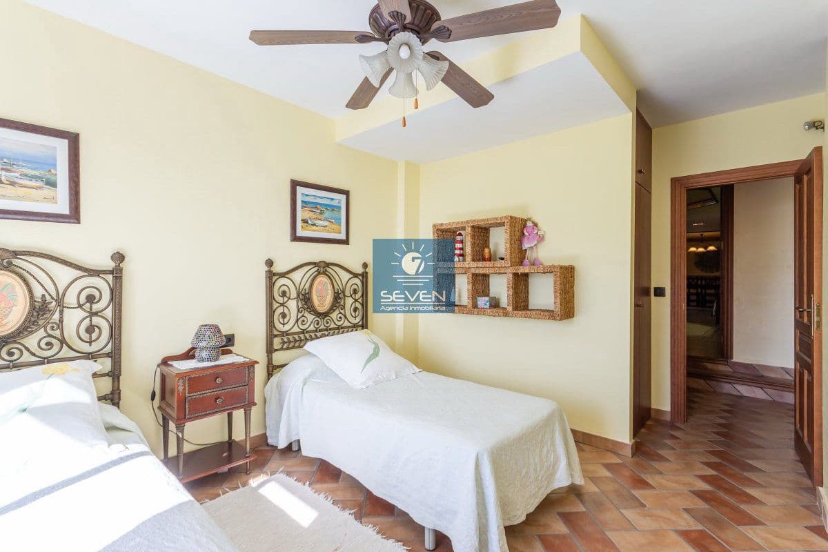 5 soveværelse Villa til salg i Velilla med garage - € 950.000 (Ref: 9627313)