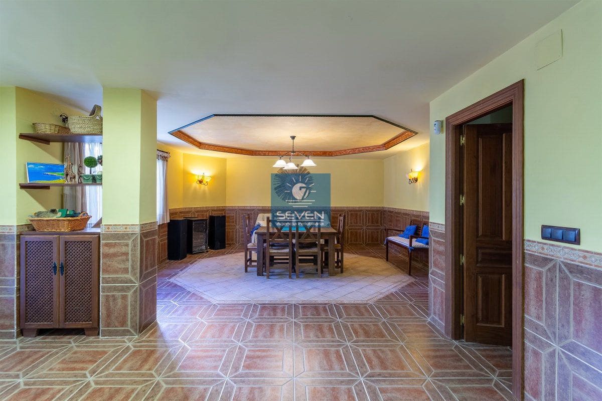 5 soveværelse Villa til salg i Velilla med garage - € 950.000 (Ref: 9627313)