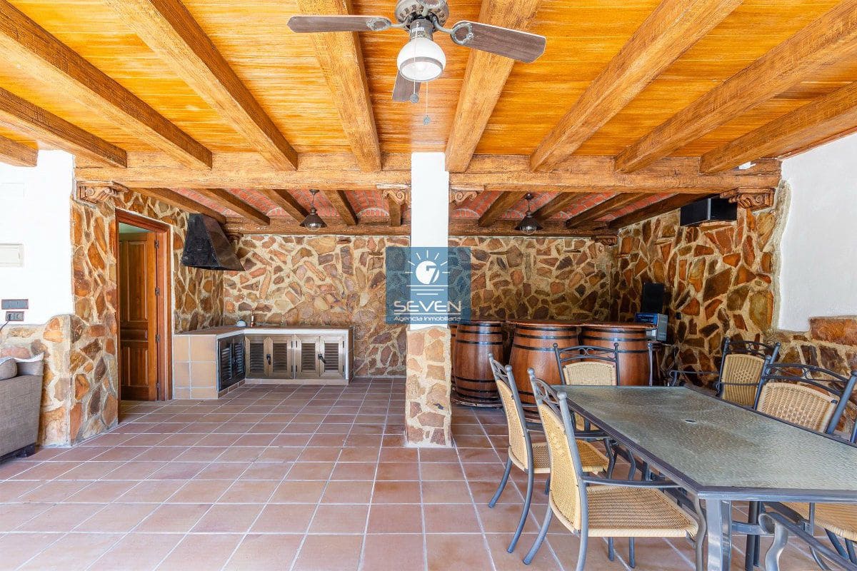 5 soveværelse Villa til salg i Velilla med garage - € 950.000 (Ref: 9627313)