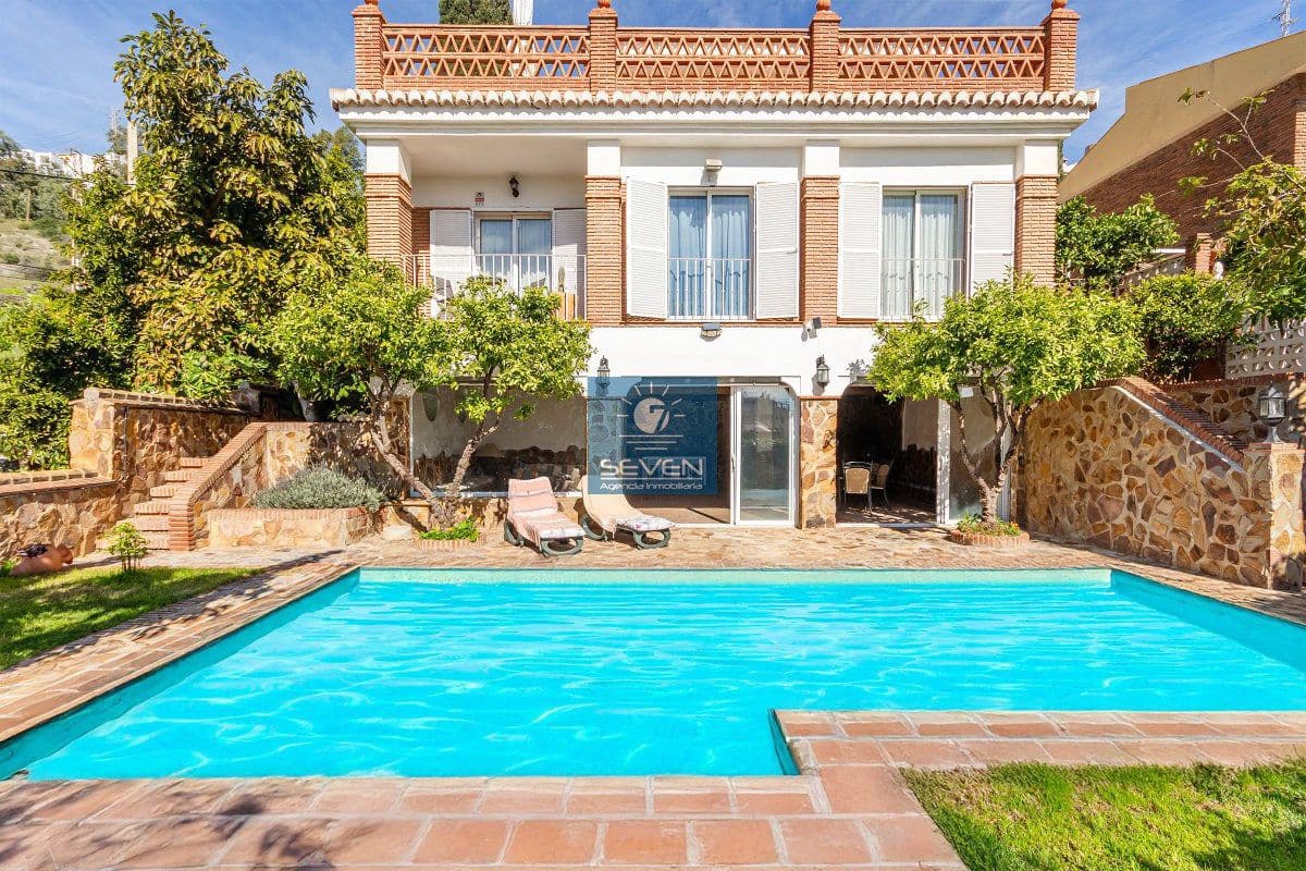 5 soveværelse Villa til salg i Velilla med garage - € 950.000 (Ref: 9627313)