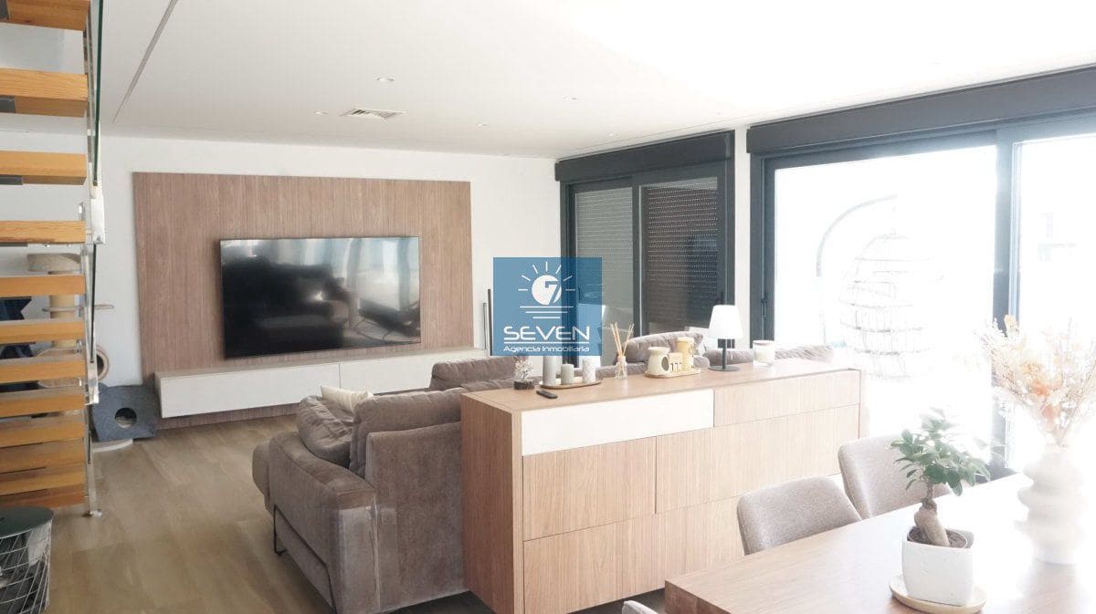 3 bedroom Villa for sale in La Herradura - € 1,099,000 (Ref: 9694876)