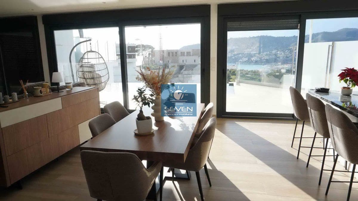 3 bedroom Villa for sale in La Herradura - € 1,099,000 (Ref: 9694876)